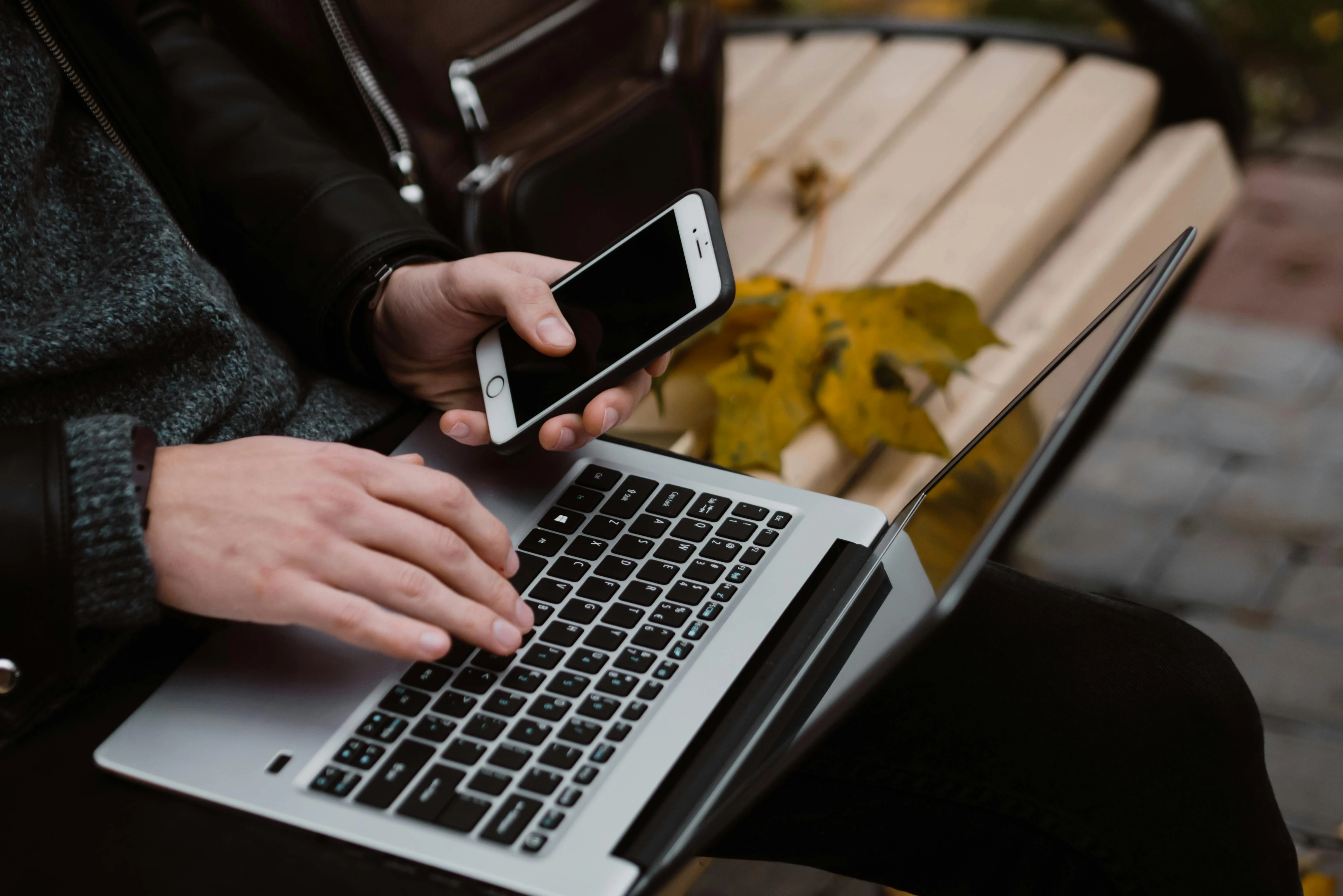Mobile & Laptop